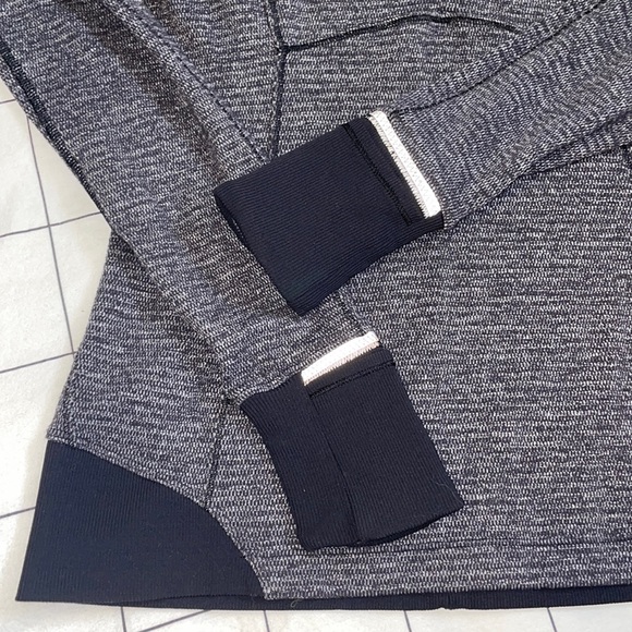 LULULEMON Runderful 1/2 zip - Picture 9 of 9